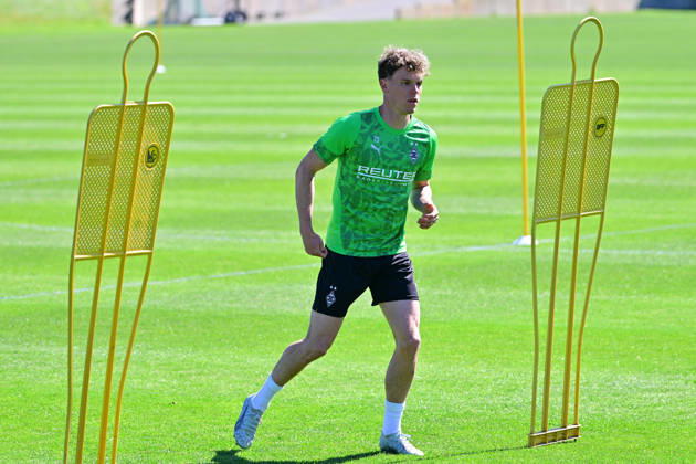 29 04 2026 Moenchengladbach Football, Men, Season 2025 2026, Training Borussia Moenchengladbach Robin Hack Gladbach DFL regulations prohibit any use of photographs as image sequences and or quasi video Borussia Park NRW Germany