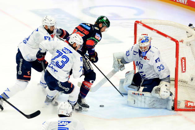 Ice Hockey, DEL, Playoff Final 4, Eisbären Berlin - Adler Mannheim