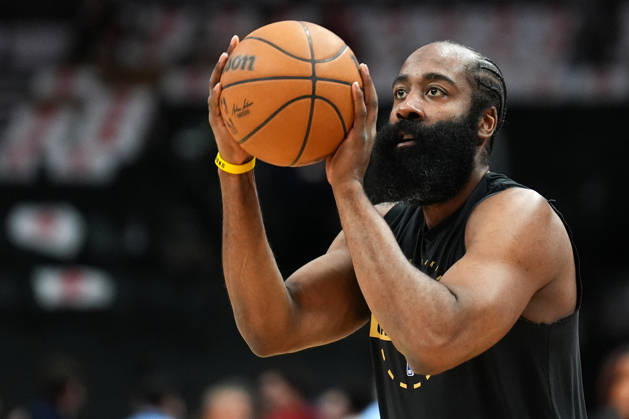 Toronto Raptors v Cleveland Cavaliers - NBA, Basketball Herren, USA Playoffs TORONTO, CANADA - MAY 1 : James Harden of Cleveland Cavaliers warms up ahead of the Game Six of the Eastern Conference First Round NBA Playoffs between Cleveland Cavaliers and Toronto Raptors at the Scotiabank Arena on May 1, 2026 in Toronto, Ontario, Canada. Mert Alper Dervis Anadolu Ontario Canada. Editorial use only. Please get in touch for any other usage. Copyright: x2026xAnadoluxMertxAlperxDervisx