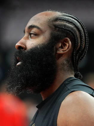 Toronto Raptors v Cleveland Cavaliers - NBA, Basketball Herren, USA Playoffs TORONTO, CANADA - MAY 1 : James Harden of Cleveland Cavaliers warms up ahead of the Game Six of the Eastern Conference First Round NBA Playoffs between Cleveland Cavaliers and Toronto Raptors at the Scotiabank Arena on May 1, 2026 in Toronto, Ontario, Canada. Mert Alper Dervis Anadolu Ontario Canada. Editorial use only. Please get in touch for any other usage. Copyright: x2026xAnadoluxMertxAlperxDervisx