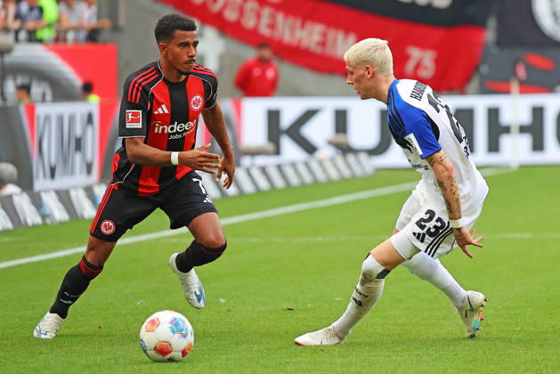 Frankfurt, Germany 02 May 2026 1 BL 2025 2026 Sp 32 Eintracht Frankfurt v Hamburger SV Pictured from left in duel Ansgar Knauff Frankfurt v Albert Gronbk HSV DFL regulations prohibit any use of photographs as image sequences and or quasi video Deutsche Bank Park Hessen Copyright: xFotostandx xRacochax