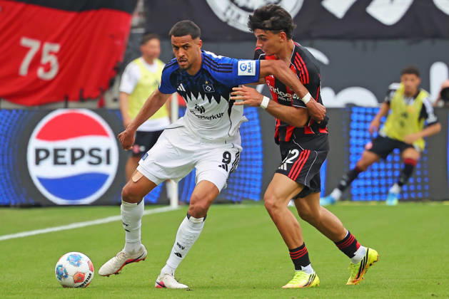 Frankfurt, Germany 02 May 2026 1 BL 2025 2026 Sp 32 Eintracht Frankfurt v Hamburger SV In picture from left in duel Robert Glatzel HSV v Can Uzun Frankfurt DFL regulations prohibit any use of photographs as image sequences and or quasi video Deutsche Bank Park Hessen Copyright: xFotostandx xRacochax