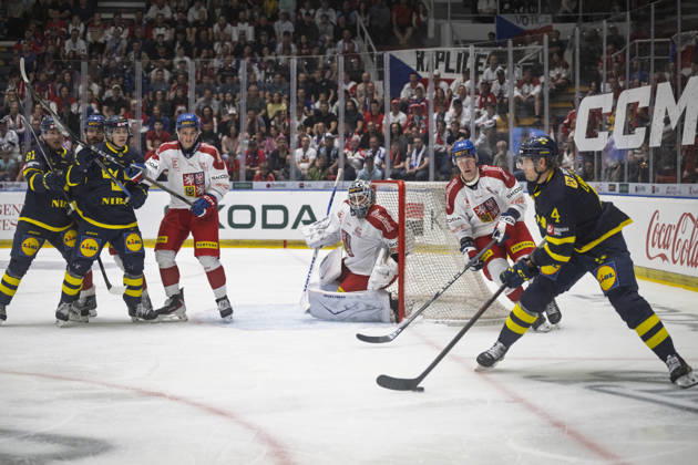 Czech Hockey Games, part of Euro Hockey tour series match Czech Republic vs. Sweden in Ceske Budejovice, May 2, 2026. Czech goalie Jiri Patera, centre, Czech Jaroslav Chmela, 2nd right, Jacob Larsson of Sweden, right. (CTKxPhoto VaclavxPancer) CTKPhotoP2026050204751  CTKPhotoP2026050204751