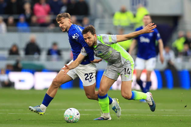 4th May 2026; Hill Dickinson Stadium, Liverpool, England; Premier League Football, Everton versus Manchester City; Kiernan Dewsbury-Hall of Everton competes for the ball with Nico Gonzales of Manchester City DavidxBlunsden
