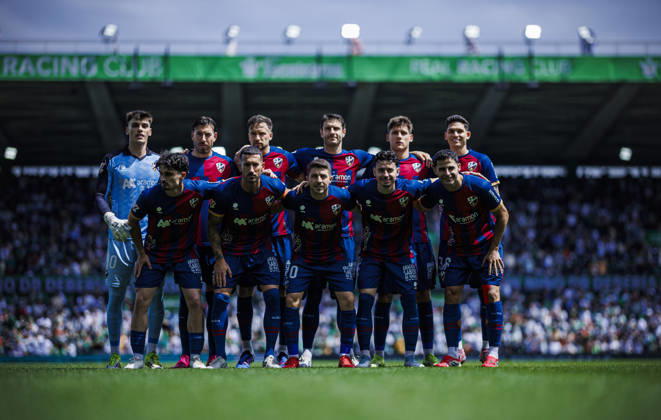 Real Racing Club de Santander vs SD Huesca - LaLiga Hypermotion - 03 05 2026 Line up of SD Huesca during the LaLiga Hypermotion match between Real Racing Club de Santander and SD Huesca at Estadio El Sardinero on May 03, 2026 in Santander, Spain. Santander Spain Copyright: xPabloxGarcia PGSxPhotoxAgencyx