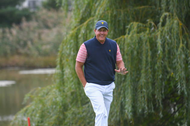 Friday September 29, 2017: Phil Mickelson of the United States watches acknowledges the fans approaching the 4th tee box during the second round of the Presidents Cup at Liberty National Golf Course in Jersey City, New Jersey. Gregory Vasil CSM Copyright: xGregoryxVasilx