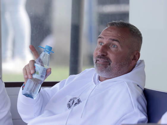Coach Tim Walter Holstein Kiel Football, Men, Season 2025 2026, 2 BL, Holstein Stadion, Holstein Kiel vs 1 FC Magdeburg DFL REGULATIONS PROHIBIT ANY USE OF PHOTOGRAPHS AS IMAGE SEQUENCES AND OR QUASI VIDEO