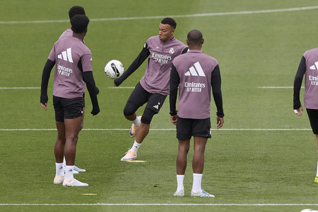 May 9, 2026, Madrid, Spain: Kylian Mbappe of Real Madrid CF is seen in action during a training session at Ciudad Real Madrid, on the eve of the LaLiga EA Sports 2025 2026 week 35 football match between FC Barcelona, Barca and Real Madrid CF. Madrid Spain - ZUMAs197 20260509_aaa_s197_006 Copyright: xFedericoxTitonex