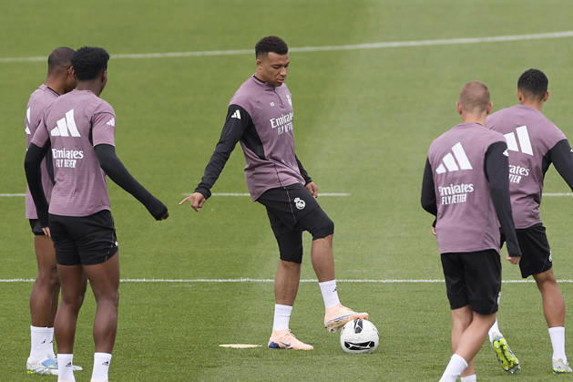 May 9, 2026, Madrid, Spain: Kylian Mbappe of Real Madrid CF is seen in action during a training session at Ciudad Real Madrid, on the eve of the LaLiga EA Sports 2025 2026 week 35 football match between FC Barcelona, Barca and Real Madrid CF. Madrid Spain - ZUMAs197 20260509_aaa_s197_008 Copyright: xFedericoxTitonex