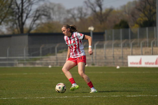 Germany, Womens Regional League South 2025 26, Mia Kuhn SC Freiburg U20 Copyright: xMirjamxGeigerx