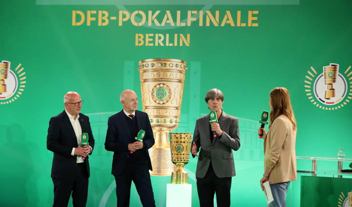 Football, DFB Cup Final, FC Bayern Munich - VfB Stuttgart, Cup Handover in Berlin