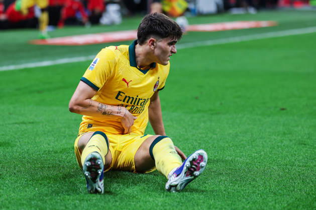 AC Milan vs Atalanta BC, Serie A football, Milano, Italy Davide Bartesaghi of AC Milan injured during Serie A 2025 26 football match between AC Milan and Atalanta BC at San Siro Stadium in Milan, Italy Italy, Milan, Milan, San Siro Stadium Copyright: xGonzalesxPhoto FCIx