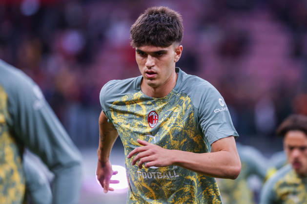 AC Milan vs Atalanta BC, Serie A football, Milano, Italy Davide Bartesaghi of AC Milan looks on during Serie A 2025 26 football match between AC Milan and Atalanta BC at San Siro Stadium in Milan, Italy Italy, Milan, Milan, San Siro Stadium Copyright: xGonzalesxPhoto FCIx