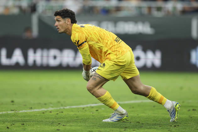 ESP: Real Betis - Elche CF. La Liga EA Sports. Date 36 Matias Dituro of Elche CF during the La Liga EA Sports match between Real Betis and Elche CF played at La Cartuja Stadium on May 12, 2026 in Sevilla, Spain. kpng Copyright: xAntonioxPozox xPRESSINPHOTOx AP_260512_BET_ELC_2526_093