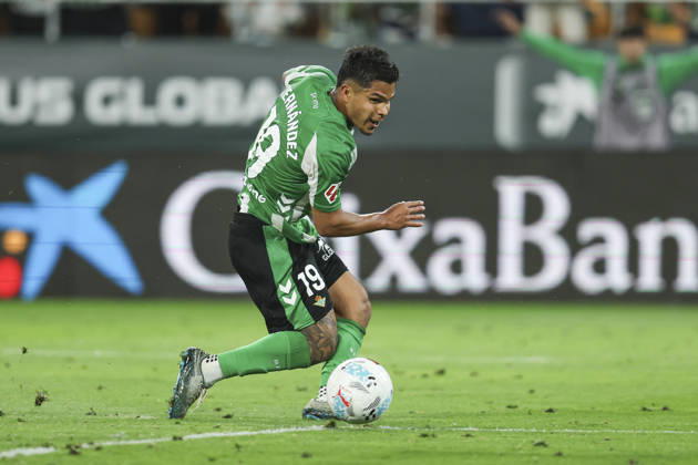 ESP: Real Betis - Elche CF. La Liga EA Sports. Date 36 Juan Camilo Cucho Hernandez of Real Betis during the La Liga EA Sports match between Real Betis and Elche CF played at La Cartuja Stadium on May 12, 2026 in Sevilla, Spain. kpng Copyright: xAntonioxPozox xPRESSINPHOTOx AP_260512_BET_ELC_2526_118