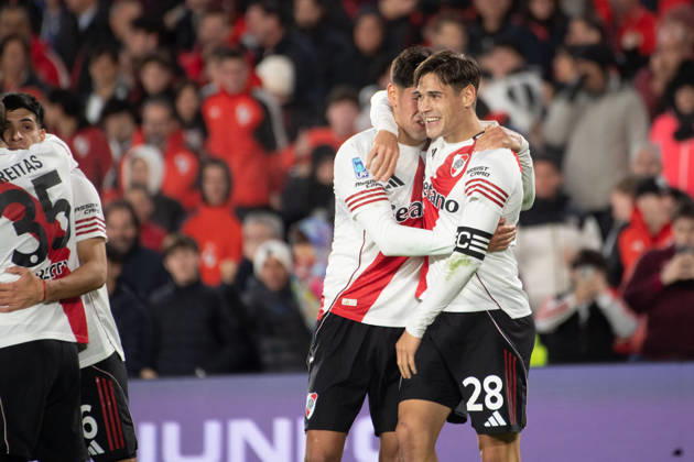 River Plate v Gimnasia y Esgrima La Plata - Torneo Apertura 2026 River Plate players embrace in celebration of a goal scored by Lucas Martinez Quarta during the 2026 League Cup playoff match between River Plate and Gimnasia y Esgrima de La Plata at the Monumental Stadium on May 13, 2026. Buenos Aires Argentina Copyright: xPabloxEliasx originalFilename:elias-notitle260513_np7cJ