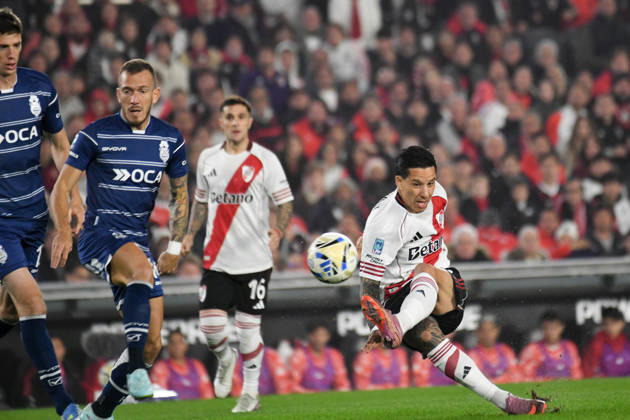 River Plate v Gimnasia y Esgrima La Plata - Torneo Apertura 2026 Sebastian Driussi of River Plate strikes the ball and scores a goal for the Nunez-based team during the 2026 League Cup playoff match between River Plate and Gimnasia y Esgrima de La Plata at the Monumental Stadium in Buenos Aires, Argentina, on May 13, 2026. Buenos Aires Argentina  Copyright: xPabloxEliasx originalFilename:elias-notitle260513_np9Os