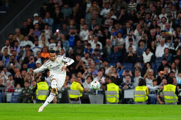 May 15, 2026, Madrid, Spain: Kylian MbappÃ of Real Madrid CF is seen in action during the LaLiga EA Sports match between Real Madrid CF and Real Oviedo at the Santiago BernabÃ u. Final Score: Real Madrid 2-0 Real Oviedo Madrid Spain - ZUMAs197 20260515_aaa_s197_010 Copyright: xGokhanxTanerx