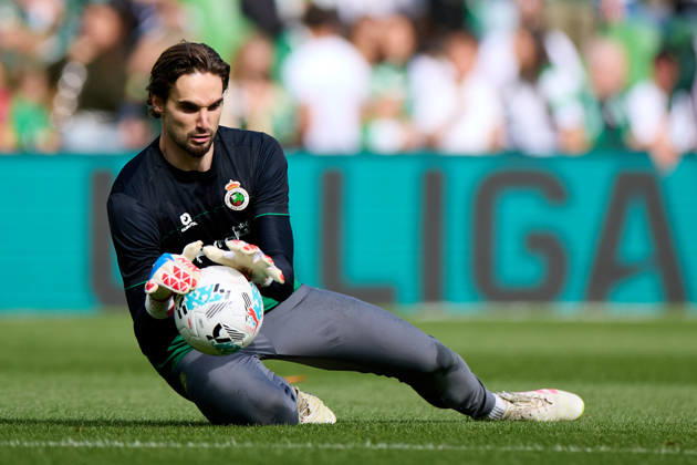 Racing Santander v Real Valladolid - LaLiga Hypermotion Jokin Ezkieta of Real Racing Club de Santander warms up prior to the LaLiga Hypermotion match between Racing Santander and Real Valladolid at Campos de de El Sardinero on May 16, 2026, in Santander, Spain. Santander Campos de Sport de El Sardinero Santander Spain RL_RCGSvRVALL_000015 Copyright: xRicardoxLarreinax