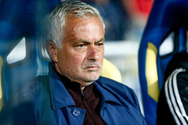 GD Estoril Praia v SL Benfica - Primeira Liga Jose Mourinho, head coach of SL Benfica, during the Primeira Liga match between GD Estoril Praia and SL Benfica at Estadio Antonio Coimbra da Mota in Estoril, Portugal, on May 16, 2026. Lisbon Estoril Portugal Copyright: xValterxGouveiax originalFilename:gouveia-16052026260517_npid7