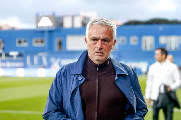 GD Estoril Praia v SL Benfica - Primeira Liga Jose Mourinho, head coach of SL Benfica, during the Primeira Liga match between GD Estoril Praia and SL Benfica at Estadio Antonio Coimbra da Mota in Estoril, Portugal, on May 16, 2026. Lisbon Estoril Portugal Copyright: xValterxGouveiax originalFilename:gouveia-16052026260517_npJ74