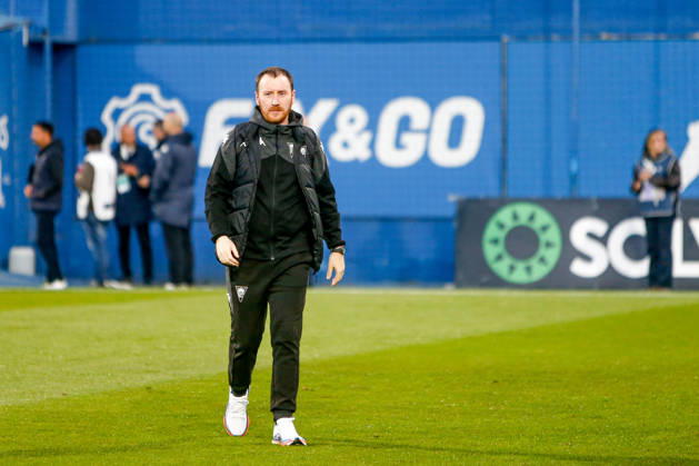 GD Estoril Praia v SL Benfica - Primeira Liga Ian Cathro, head coach of GD Estoril de Praia, reacts during the Primeira Liga match between GD Estoril Praia and SL Benfica at Estadio Antonio Coimbra da Mota in Estoril, Portugal, on May 16, 2026. Lisbon Estoril Portugal Copyright: xValterxGouveiax originalFilename:gouveia-16052026260517_npNPI