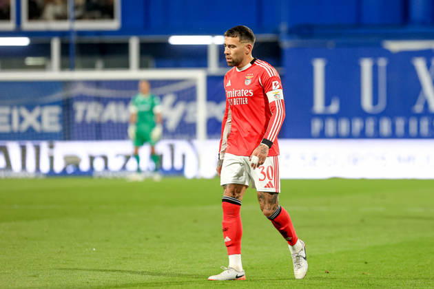 GD Estoril Praia v SL Benfica - Primeira Liga Nicolas Otamendi of SL Benfica looks on during the Primeira Liga match between GD Estoril Praia and SL Benfica at Estadio Antonio Coimbra da Mota in Estoril, Portugal, on May 16, 2026. Lisbon Estoril Portugal Copyright: xValterxGouveiax originalFilename:gouveia-16052026260517_np9UH
