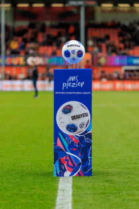 2026-05-17 FC Volendam v SC Telstar - Dutch Eredivisie VOLENDAM, NETHERLANDS - MAY 17: The matchball during the Dutch Eredivisie match between FC Volendam and SC Telstar at Kras Stadion on May 17, 2026 in Volendam, Netherlands. Volendam Kras Stadion Netherlands Content not available for redistribution in The Netherlands directly or indirectly through any third parties. Copyright: xMarcelxvanxPlateringenx