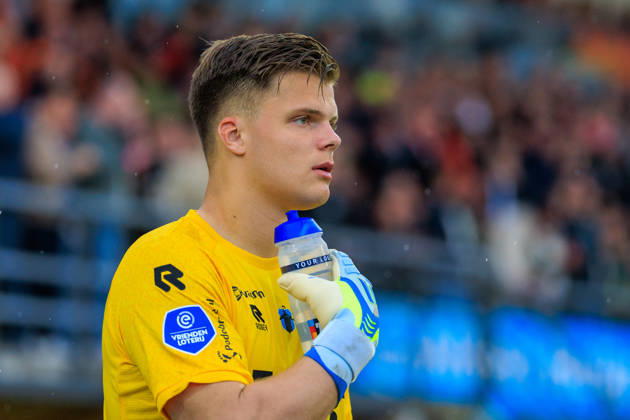 2026-05-17 FC Volendam v SC Telstar - Dutch Eredivisie VOLENDAM, NETHERLANDS - MAY 17: Goalkeeper Roy Steur of FC Volendam during the Dutch Eredivisie match between FC Volendam and SC Telstar at Kras Stadion on May 17, 2026 in Volendam, Netherlands. Volendam Kras Stadion Netherlands Content not available for redistribution in The Netherlands directly or indirectly through any third parties. Copyright: xMarcelxvanxPlateringenx