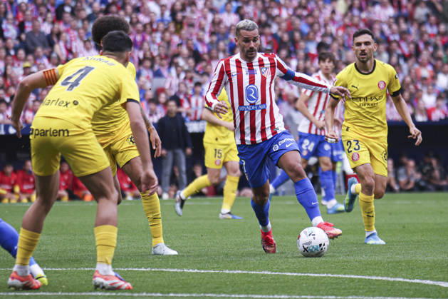 Atletico de Madrid vs Girona, on the 37th matchday of the 2025 26 Spanish First Division May 17, 2026, Madrid, Spain Grieszmann is defended by Arnau Martinez during the Spanish championship LaLiga football match between Atletico de Madrid and Girona CF on 17 May 2026 at Estadio Santiago Bernabeu in Madrid, Spain Madrid, Spain Madrid Madrid Madrid Madrid Spain Copyright: xAlejandroxMatiasx
