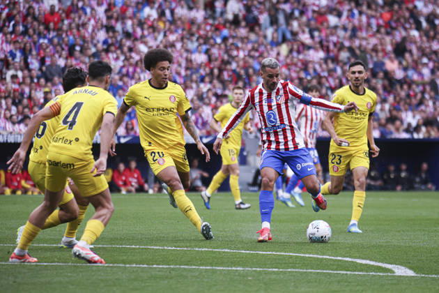 Atletico de Madrid vs Girona, on the 37th matchday of the 2025 26 Spanish First Division May 17, 2026, Madrid, Spain Grieszmann is defended by Arnau Martinez and Witsel during the Spanish championship LaLiga football match between Atletico de Madrid and Girona CF on 17 May 2026 at Estadio Santiago Bernabeu in Madrid, Spain Madrid, Spain Madrid Madrid, Spain Madrid Madrid Spain Copyright: xAlejandroxMatiasx