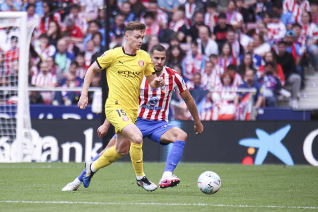 Atletico de Madrid vs Girona, on the 37th matchday of the 2025 26 Spanish First Division May 17, 2026, Madrid, Spain Tsyngankov is defended by Hancko during the Spanish championship LaLiga football match between Atletico de Madrid and Girona CF on 17 May 2026 at Estadio Santiago Bernabeu in Madrid, Spain Madrid, Spain Madrid Madrid Madrid Madrid Spain Copyright: xAlejandroxMatiasx