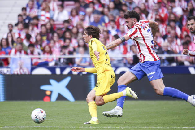 Atletico de Madrid vs Girona, on the 37th matchday of the 2025 26 Spanish First Division May 17, 2026, Madrid, Spain Bryan Gil is defended by Matteo Ruggeri during the Spanish championship LaLiga football match between Atletico de Madrid and Girona CF on 17 May 2026 at Estadio Santiago Bernabeu in Madrid, Spain Madrid, Spain Madrid Madrid Madrid Madrid Spain Copyright: xAlejandroxMatiasx