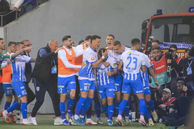 May 17, 2026, Craiova, Romania, Superliga Season 2025-2026, Play-Off, Stage 9, Universitatea Craiova vs FC Universitatea Cluj, Ion Oblemenco stadium, Craiova, Romania Universitatea Craiova players celebrates with fans