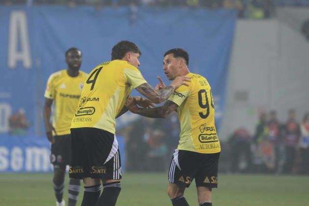 May 17, 2026, Craiova, Romania, Superliga Season 2025-2026, Play-Off, Stage 9, Universitatea Craiova vs FC Universitatea Cluj, Ion Oblemenco stadium, Craiova, Romania 94 Ovidiu Bic and 4 Andrei Coubis fight after recieving a goal
