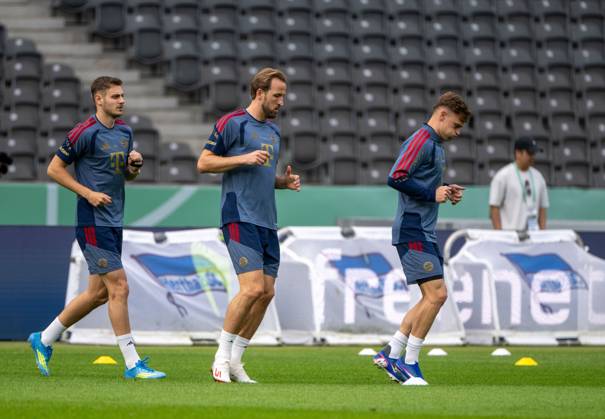 Soccer, men, season 2025 2026, 83 DFB Cup final, FC Bayern Munich VfB Stuttgart, training the day before, in the picture from l Josip Stanisic Bayern Munich , Harry Kane Bayern Munich , Joshua Kimmich Bayern Munich , 22 05 2026, Copyright: xMatthiasxKochx