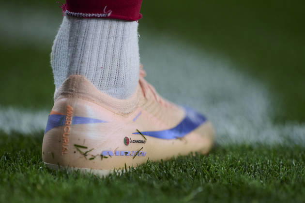 Valencia CF v FC Barcelona, Barca - LaLiga EA Sports VALENCIA, SPAIN - MAY 23: Shoes of Joao Cancelo of FC Barcelona during to the LaLiga EA Sports match between Valencia CF and FC Barcelona at Estadio Mestalla on May 23, 2026 in Valencia, Spain. (Photo by Francisco Macia Photo Players Images Magara Press) Valencia Estadio Mestalla Spain Copyright: xFranciscoxMaciax