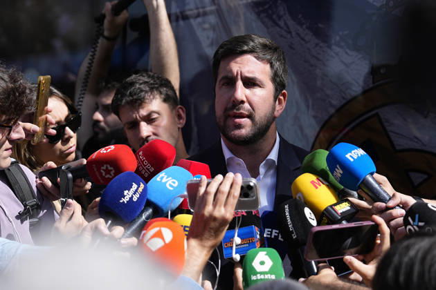 May 25, 2026, Madrid, Madrid, Spain: Enrique Riquelme attends the Media during the opening of his new campaign headquarters for his candidacy for the presidency of Real Madrid next to Bernabeu stadium on May 25, 2026, in Madrid, Spain. Madrid Spain - ZUMAa181 20260525_zaa_a181_001 Copyright: xOscarxJ.xBarrosox
