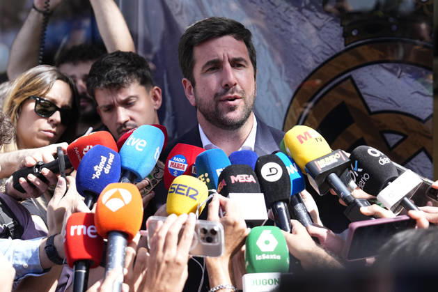 May 25, 2026, Madrid, Madrid, Spain: Enrique Riquelme attends the Media during the opening of his new campaign headquarters for his candidacy for the presidency of Real Madrid next to Bernabeu stadium on May 25, 2026, in Madrid, Spain. Madrid Spain - ZUMAa181 20260525_zaa_a181_003 Copyright: xOscarxJ.xBarrosox