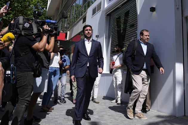 May 25, 2026, Madrid, Madrid, Spain: Enrique Riquelme attends the Media during the opening of his new campaign headquarters for his candidacy for the presidency of Real Madrid next to Bernabeu stadium on May 25, 2026, in Madrid, Spain. Madrid Spain - ZUMAa181 20260525_zaa_a181_007 Copyright: xOscarxJ.xBarrosox