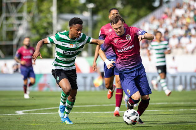 Sporting CP vs SCU Torreense in Oeiras - 24 May 2026 Geny Catamo of Sporting (L) and Javi Vazquez of SCU Torreense (R) seen in action during the Portuguese Cup 2025 2026 - Final match between Sporting CP and SCU Torreence at Estadio Nacional. (Final score: Sporting CP 1 - 2 SCU Torreense) Oeiras Portugal Copyright: xHenriquexCasinhasx xSOPAxImagesx HCASINHAS_24052026_SPORTINGCP_VS_SCUTORREENSE_013