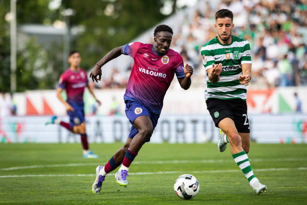 Sporting CP vs SCU Torreense in Oeiras - 24 May 2026 Kevin Zohi of SCU Torreense (L) and Goncalo Inacio of Sporting CP (R) seen in action during the Portuguese Cup 2025 2026 - Final match between Sporting CP and SCU Torreence at Estadio Nacional. (Final score: Sporting CP 1 - 2 SCU Torreense) Oeiras Portugal Copyright: xHenriquexCasinhasx xSOPAxImagesx HCASINHAS_24052026_SPORTINGCP_VS_SCUTORREENSE_025