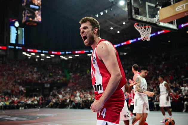 EuroLeague Basketball Final 4 - Champions Game, Olympiacos Piraeus vs Real Madrid - Sasha Vezenkov, 14 of Olympiacos Piraeus during the 2026 EuroLeague Championship Game Olympiacos Piraeus vs Real Madrid at Telekom Center Athens on May 24, 2026 in Athens, Greece. ATHENS Greece Copyright: xOnexInchxProductionsx 6981981