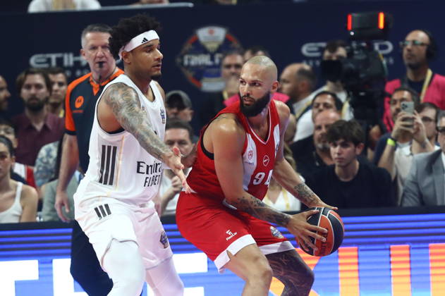 EuroLeague Basketball Final 4 - Champions Game, Olympiacos Piraeus vs Real Madrid - Evan Fournier, 94 of Olympiacos Piraeus in action during the 2026 EuroLeague Championship Game Olympiacos Piraeus vs Real Madrid at Telekom Center Athens on May 24, 2026 in Athens, Greece. ATHENS Greece Copyright: xOnexInchxProductionsx 6982058