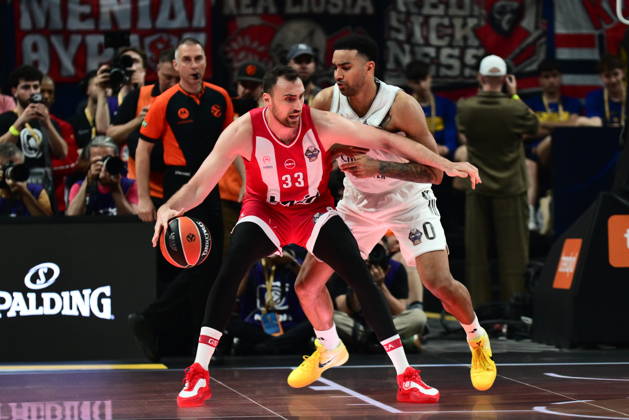 EuroLeague Basketball Final 4 - Champions Game, Olympiacos Piraeus vs Real Madrid - Nikola Milutinov, 33 of Olympiacos Piraeus in action against Trey Lyles, 0 of Real Madrid during the 2026 EuroLeague Championship Game Olympiacos Piraeus vs Real Madrid at Telekom Center Athens on May 24, 2026 in Athens, Greece. ATHENS Greece Copyright: xOnexInchxProductionsx 6982108
