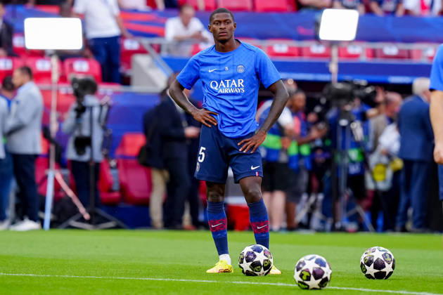 Paris Saint-Germain v Arsenal FC - UEFA Champions League Final 2026 Nuno Mendes of Paris Saint-Germain FC warms up before the UEFA Champions League Final match between Paris Saint-Germain FC and Arsenal FC at Puskas Arena on May 30, 2026 in Budapest, Hungary Budapest Puskas Arena Hungary Hungary Copyright: xGiuseppexMaffiax 260528UCLFinal_PSG-Arsenal_GM_02298