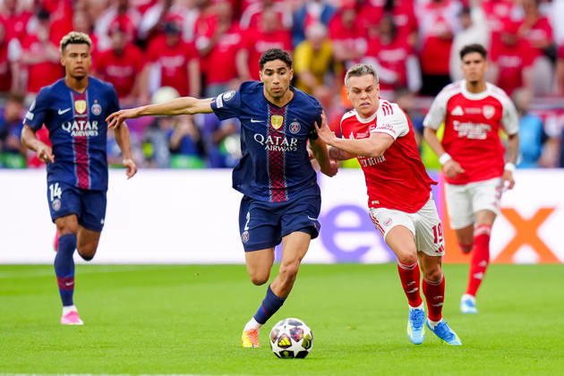Paris Saint-Germain v Arsenal FC - UEFA Champions League Final 2026 Achraf Hakimi of Paris Saint-Germain FC competes for the ball with Leandro Trossard of Arsenal FC during the UEFA Champions League Final match between Paris Saint-Germain FC and Arsenal FC at Puskas Arena on May 30, 2026 in Budapest, Hungary Budapest Puskas Arena Hungary Hungary Copyright: xGiuseppexMaffiax 260528UCLFinal_PSG-Arsenal_GM_04727