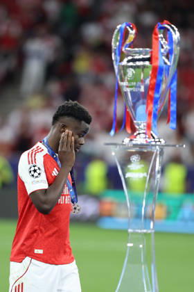 Paris Saint-Germain v Arsenal FC - UEFA Champions League Final 2026 Bukayo Saka of Arsenal looks dejected after the UEFA Champions League Final 2026 match between Paris Saint-Germain and Arsenal FC at Puskas Arena on May 30, 2026 in Budapest, Hungary. WARNING! This Photograph May Only Be Used For Newspaper And Or Magazine Editorial Purposes. May Not Be Used For Publications Involving 1 player, 1 Club Or 1 Competition Without Written Authorisation From Football DataCo Ltd. For Any Queries, Please Contact Football DataCo Ltd on +44 (0) 207 864 9121 Budapest Puskas Arena Hungary Hungary Copyright: xAllstarxPicturexLibraryxLtdx