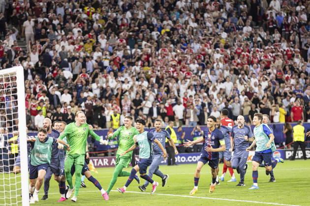 Football: Finale EUFA Champions League 2025-2026 - Paris Saint Germanin (PSG) V Arsenal - Puskas ArÃ na de Budapest Hongrie - 30 05 2026 CÃ lÃ bration de l Ã quipe de Paris Saint Germain (PSG) apres avoir remportÃ la victoire.  Copyright: xx