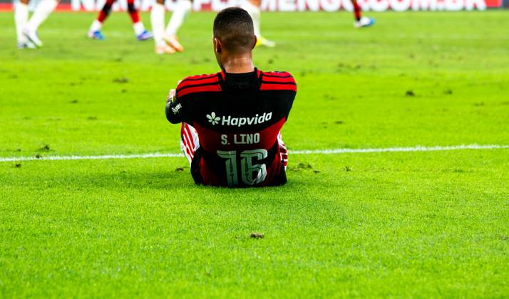 RECORD DATE NOT STATED Flamengo and Coritiba, for the 18th round of the Brazilian championship. Rio de Janeiro (RJ) 05 30 2026 - Flamengo Coritiba Brasilerao Maracana - Samuel Lino, Flamengo player, in the match between Flamengo and Coritiba, for the 18th round of the Brazilian championship, on the afternoon of this Saturday (30), at the Maracana stadium, in Rio de Janeiro.(Foto: Lucas Simonin Gomes Thenews2 imago images) SPO Copyright: xLucasxSimoninxGomesx